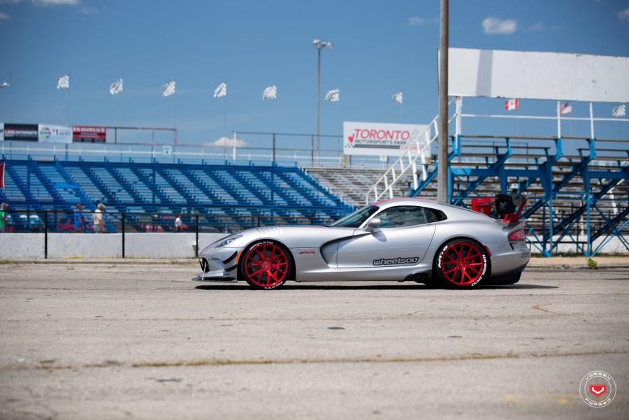  Dodge Viper ACR on Vossen Wheels (VPS-306) 2017 года  (фото 23 из 40)